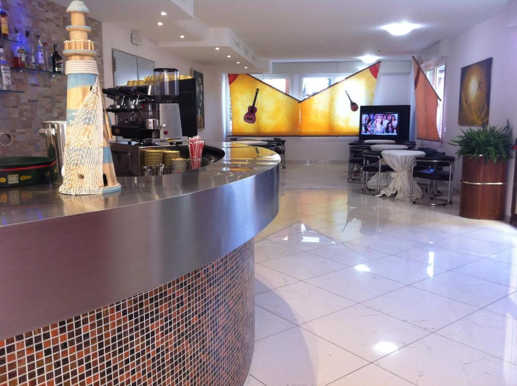 Hotel Riposo Gatteo a Mare Esterno foto